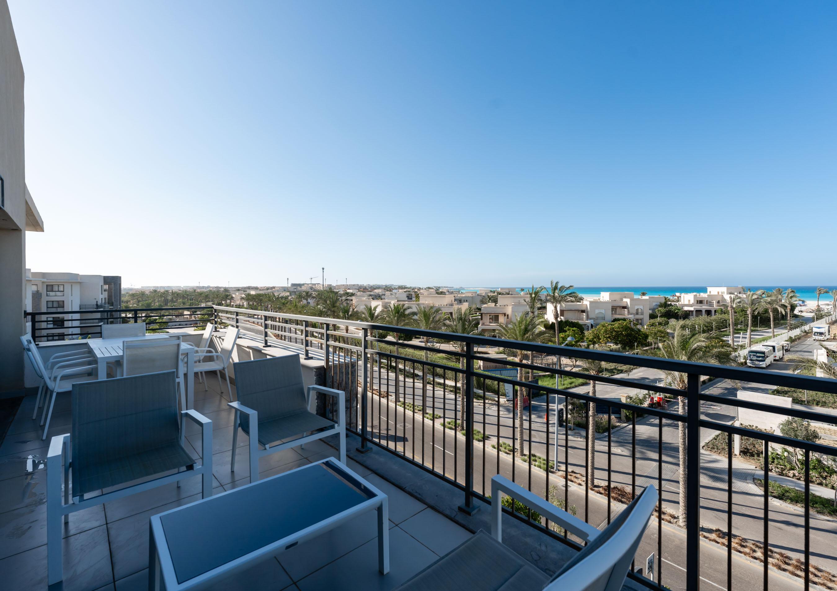 Timeless 2BR Chalet – Sea View – Marassi