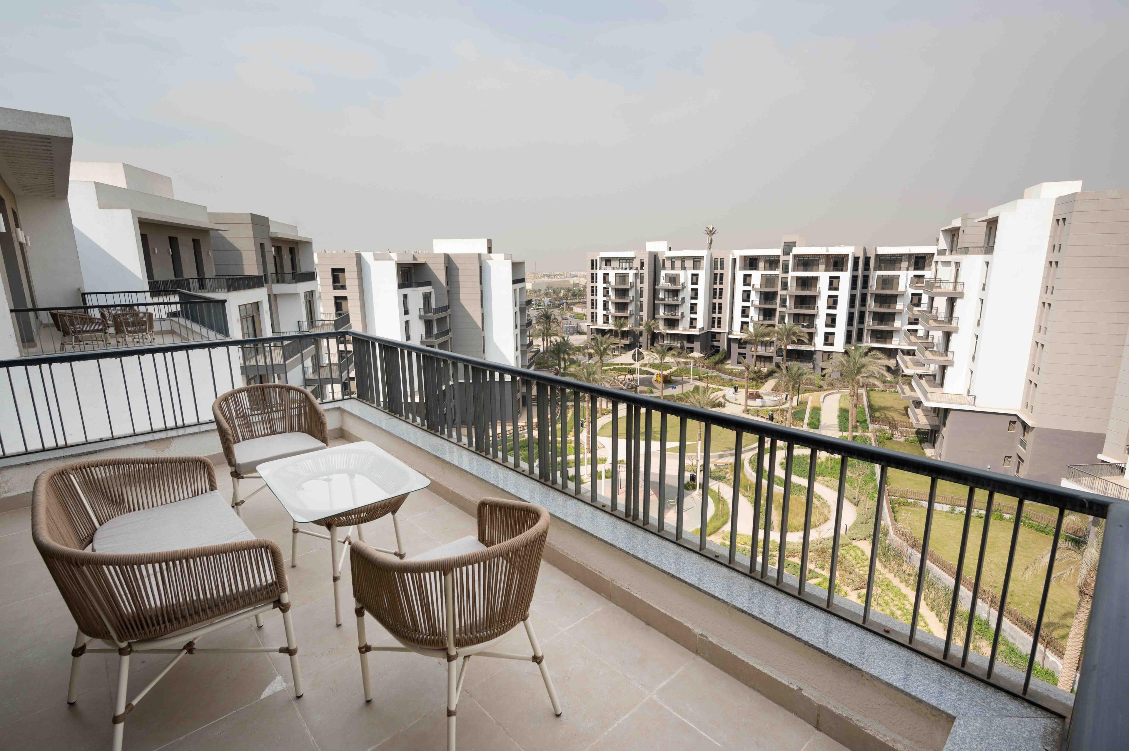 BirdNest 1BDR at Aura CFC 