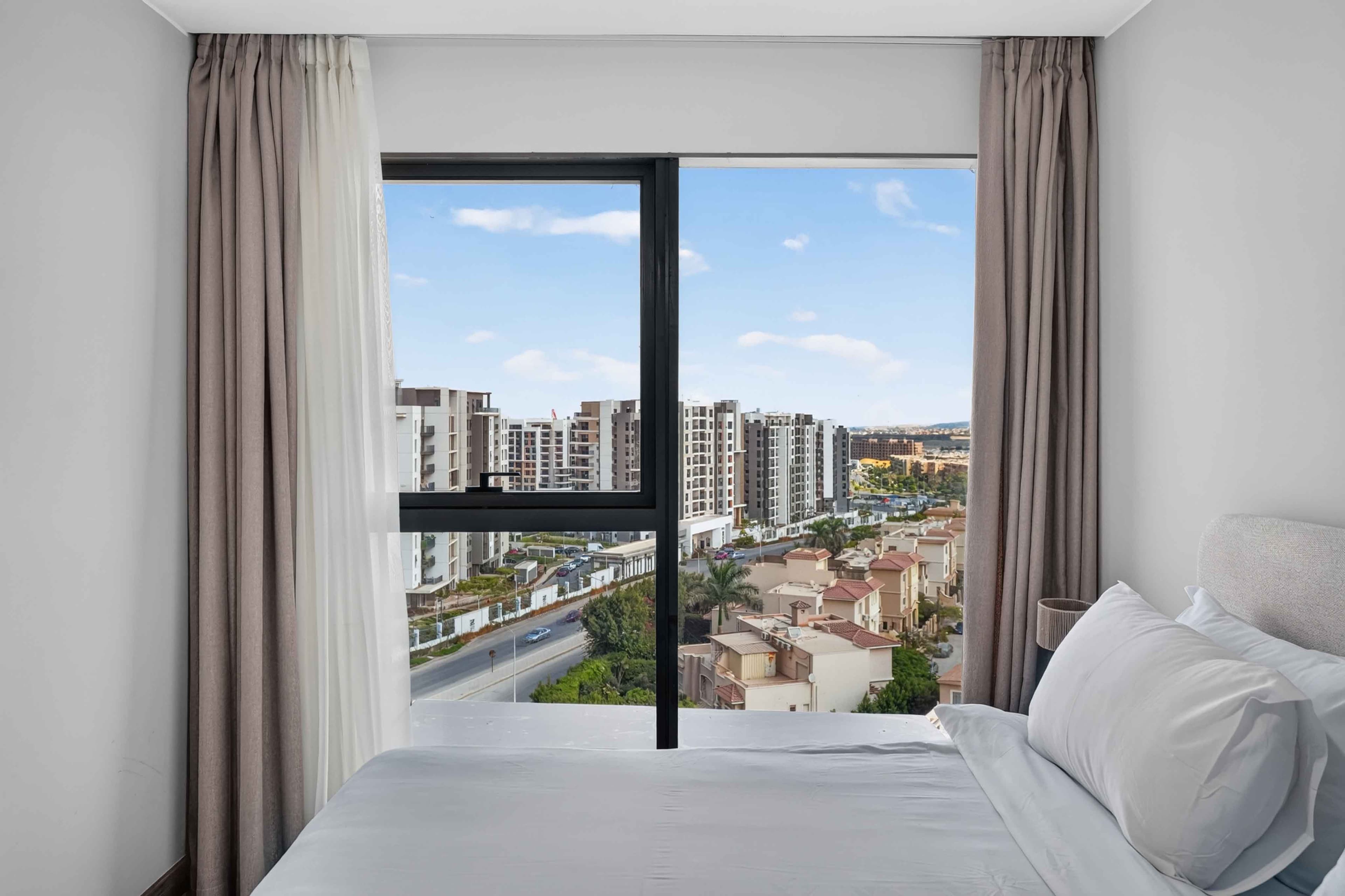صورة Peaceful 2BR Apartment - Sheikh Zayed - ZED Towers  9