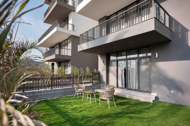 Location & Amenities